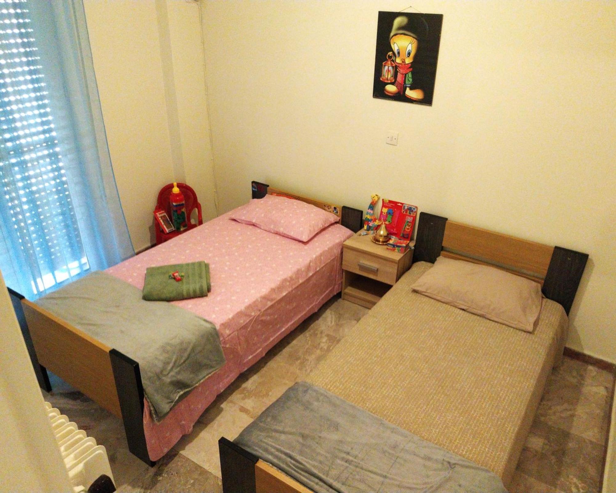Cozy & Bright Home 50M From Subway -Agios Antonios Атина Екстериор снимка