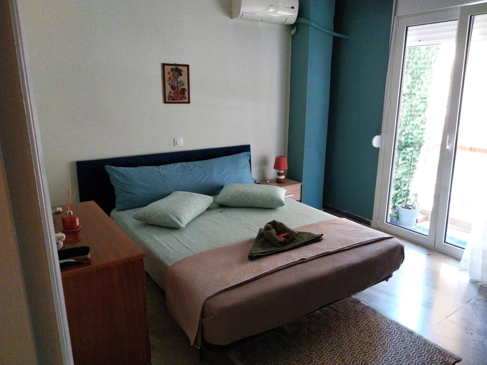 Cozy & Bright Home 50M From Subway -Agios Antonios Атина Екстериор снимка